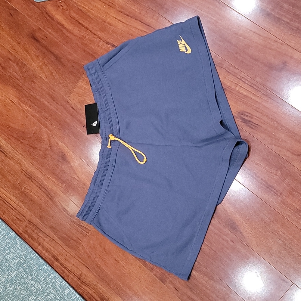 NWT plus size Nike knit shorts